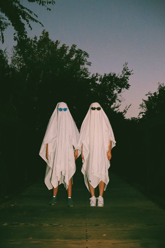 Women's ghost costume