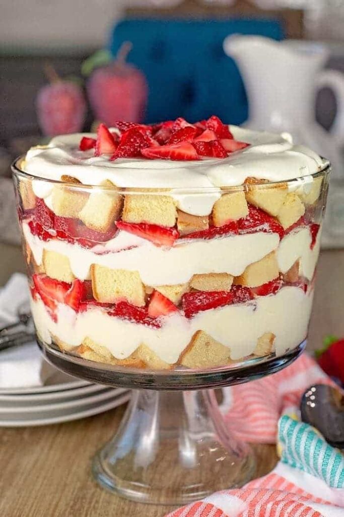 Easy strawberry trifle