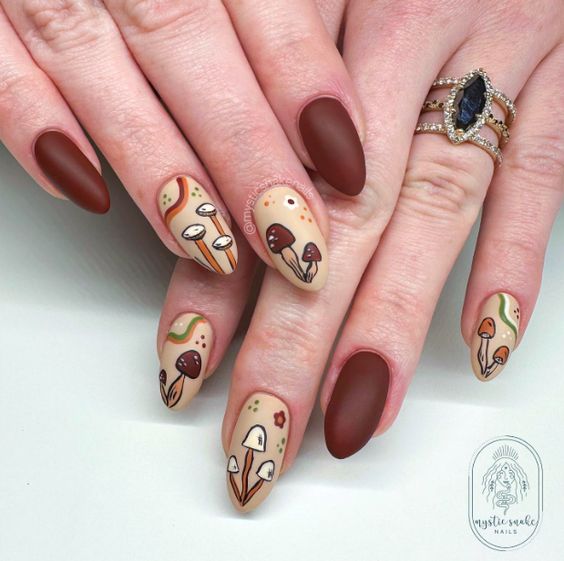 Mushroom nails