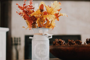 13 Fabulous Ways to Decorate Your Home for Fall with Zero Effort