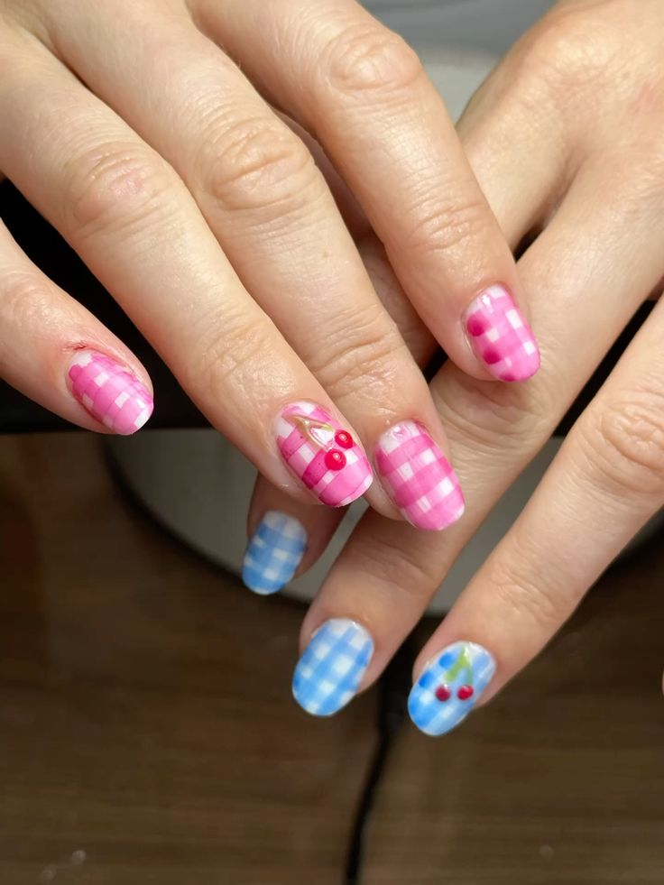 Picnic blanket nails