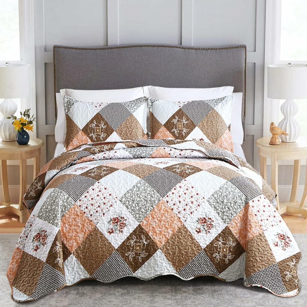 Floral Plaid Patchwork Quilt Set