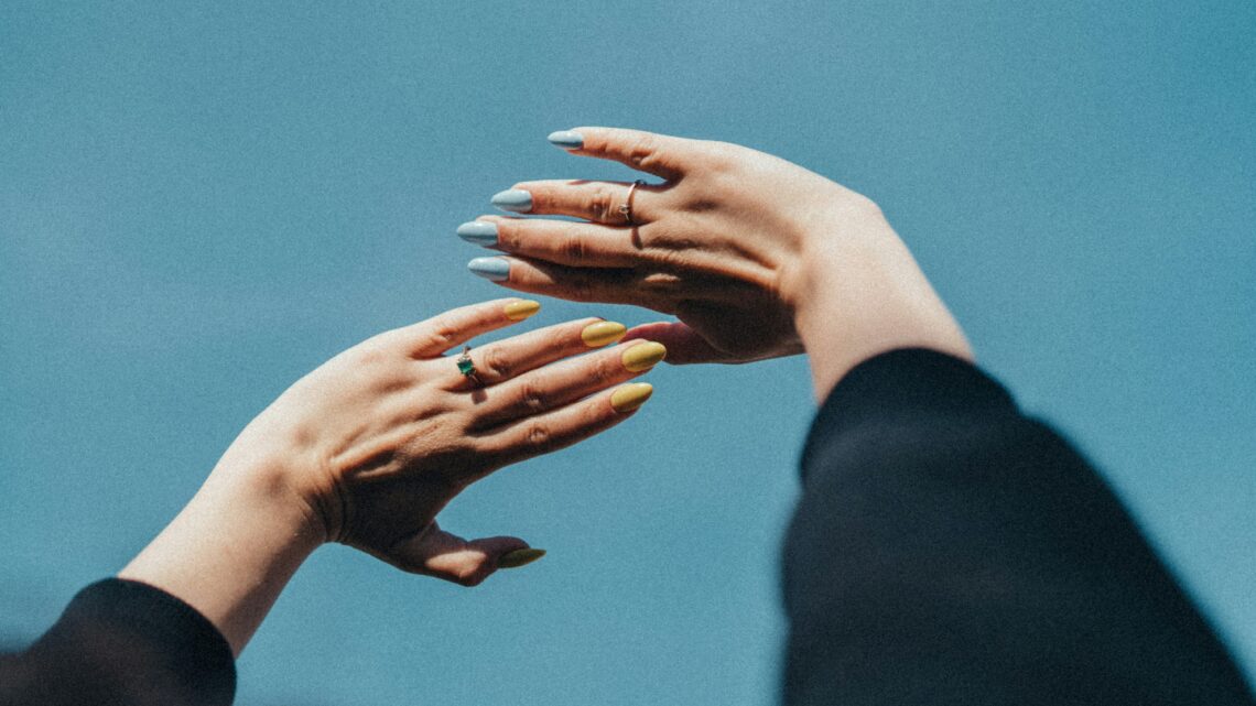 Almond-Shaped Nails: 15 Classy Ideas to Try