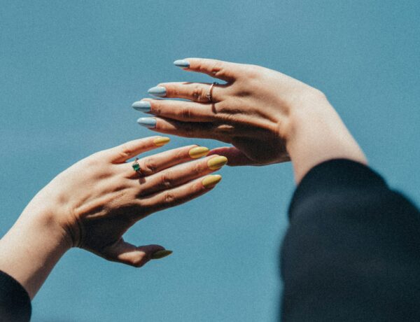 Almond-Shaped Nails: 15 Classy Ideas to Try