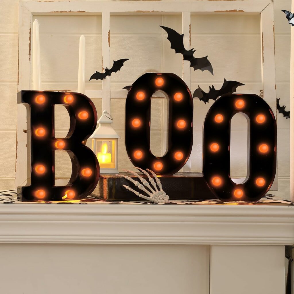 "BOO" Sign Halloween Decor