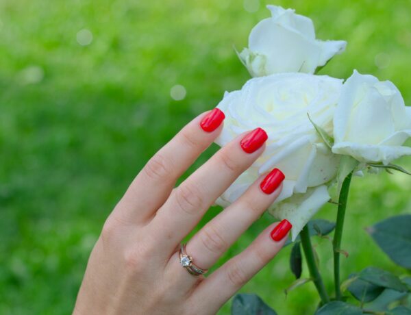 24 Cute Valentine’s Day Nail Ideas