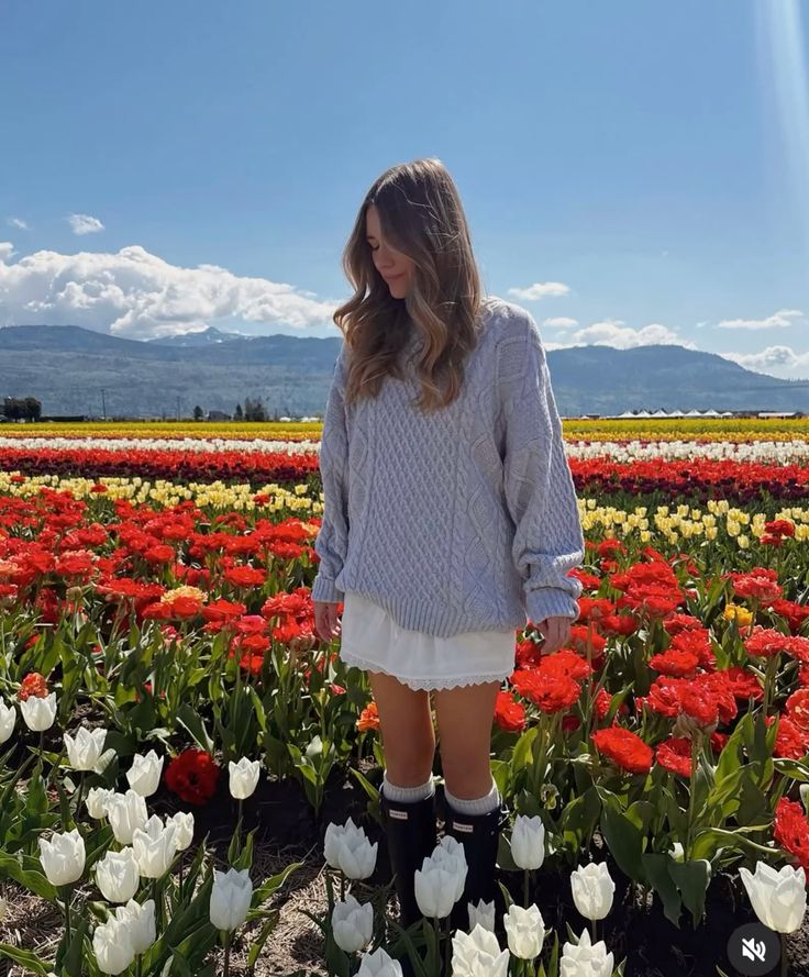 Mini Skirt+Sweatshirt+Boots
