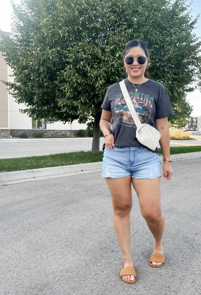 T-shirt+shorts+sandals