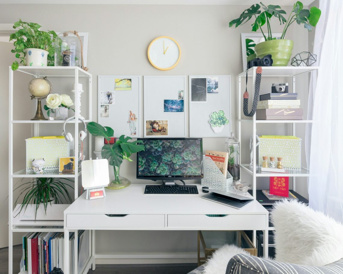 Pretty and Functional Desk Accessories From Amazon